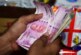 Россиянам предлагают вложиться в индийскую валюту: можно ли заработать